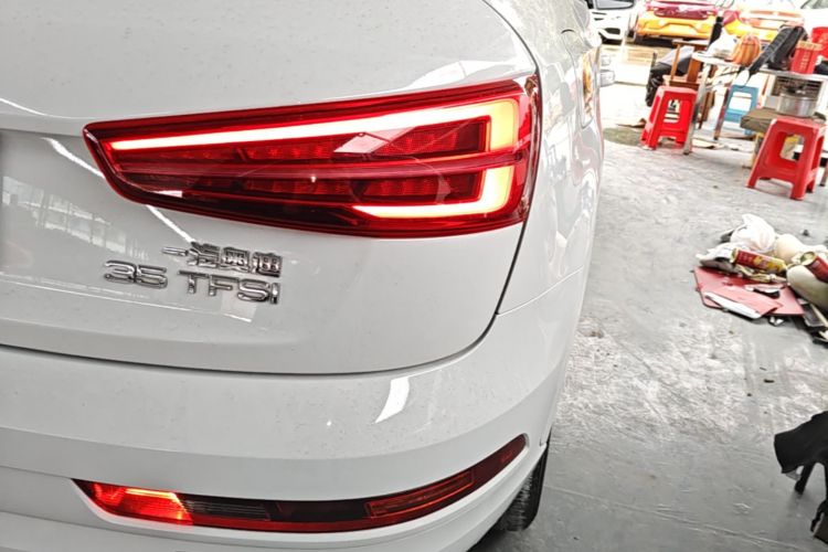Audi Q3 2017 #8 Audi Q3 2017 car image #8
