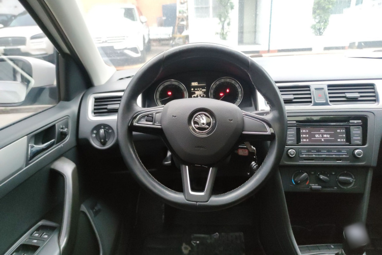 Skoda Rapid 2018 #11 Skoda Rapid 2018 image de voiture #11