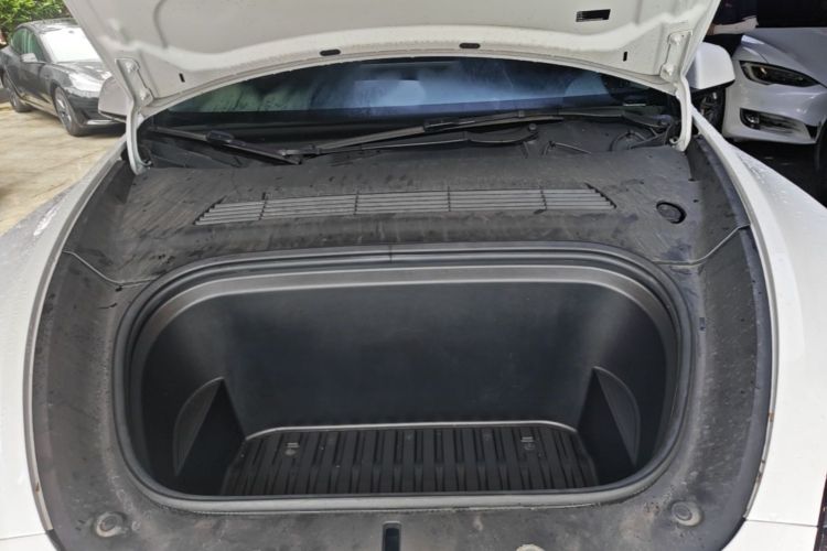 Tesla Model Y 2023 #22 Tesla Model Y 2023 car image #22