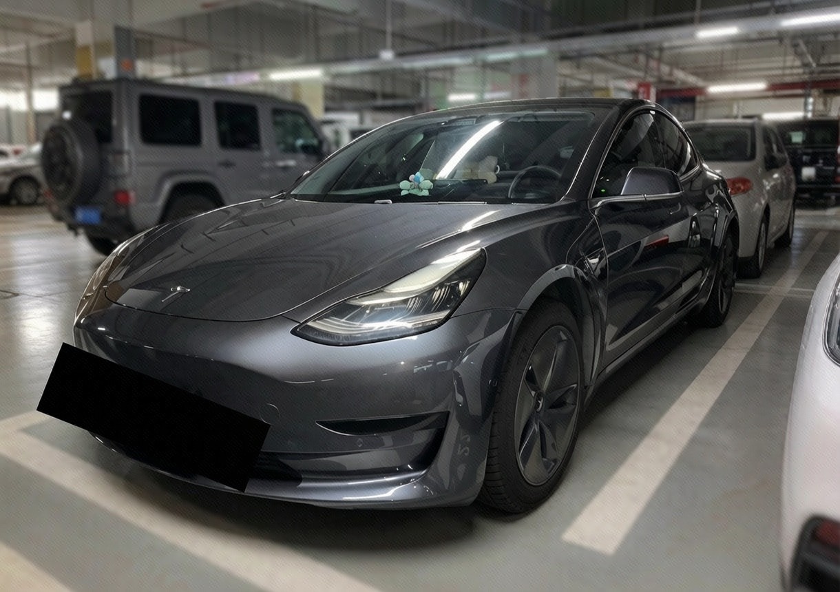 Tesla Model 3 2020 immagine di auto 