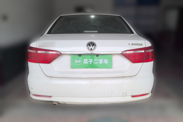 Volkswagen Lavida 2015 car image #4