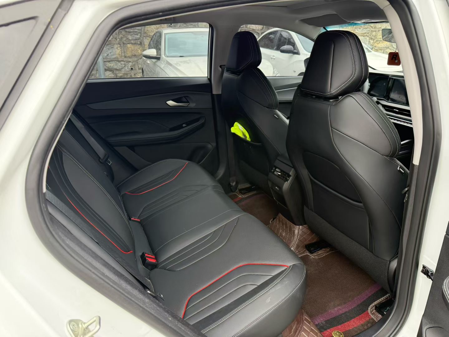 GEELY Emgrand 2026 #4 GEELY Emgrand 2026 car image #4