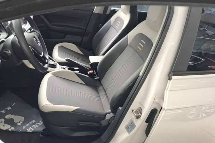 Volkswagen Polo 2021 car image #15