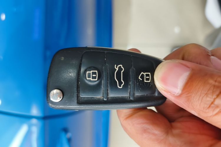 Audi A3 2019 car image #9