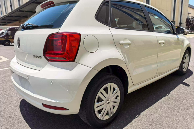 Volkswagen Polo 2015 #6 Volkswagen Polo 2015 car image #6