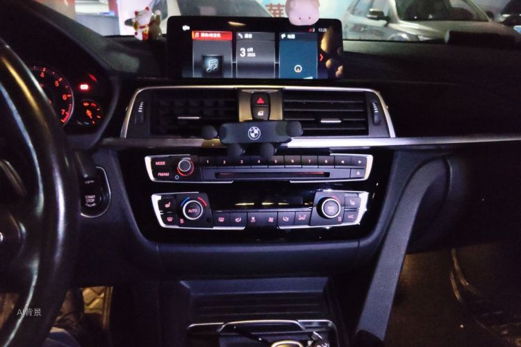 BMW 3 Series 2019 #15 BMW 3 Series 2019 car image #15