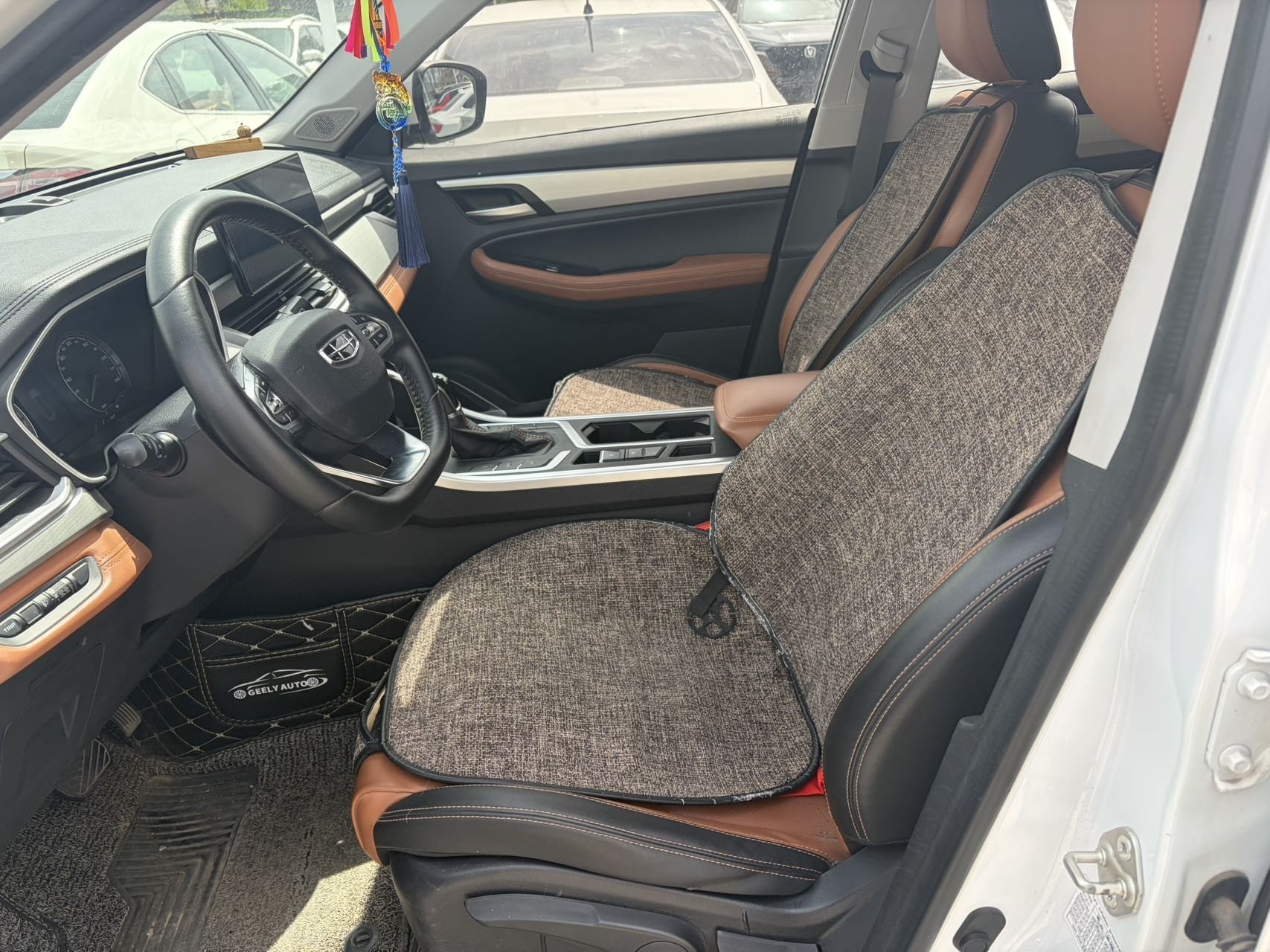 GEELY Vision X6 2020 imagen de coche #4