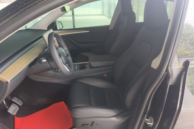 Tesla Model Y 2023 #15 Tesla Model Y 2023 car image #15