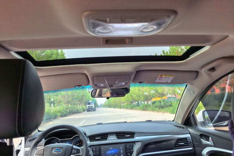 GEELY Emgrand 2017 car image #14
