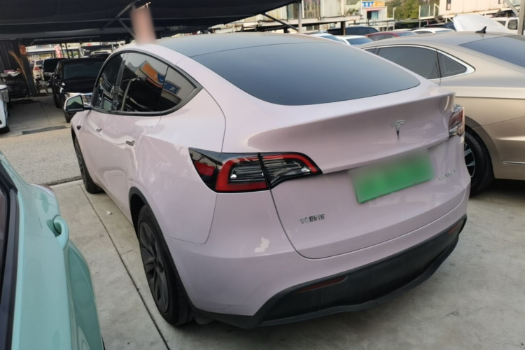 Tesla Model Y 2023 #5 Tesla Model Y 2023 صورة سيارة #5