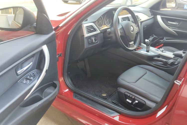 BMW 3 Series 2016 car image #16