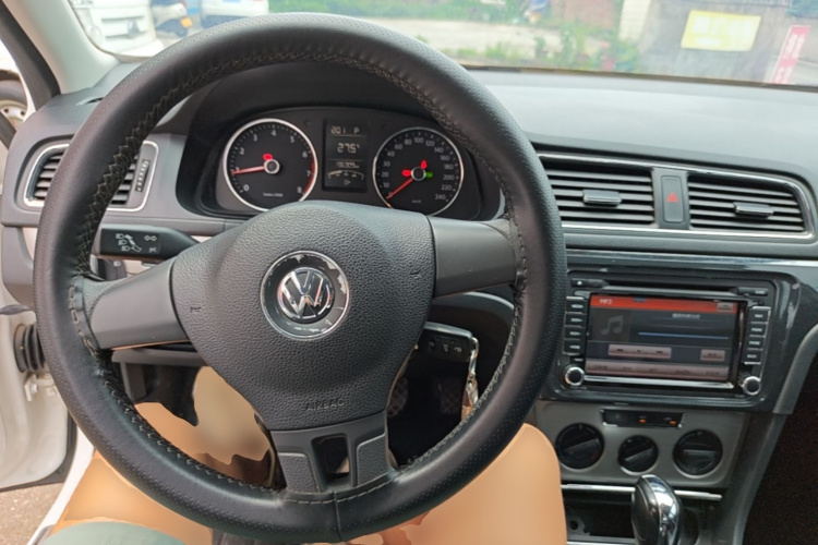 Volkswagen Lavida 2016 car image #10