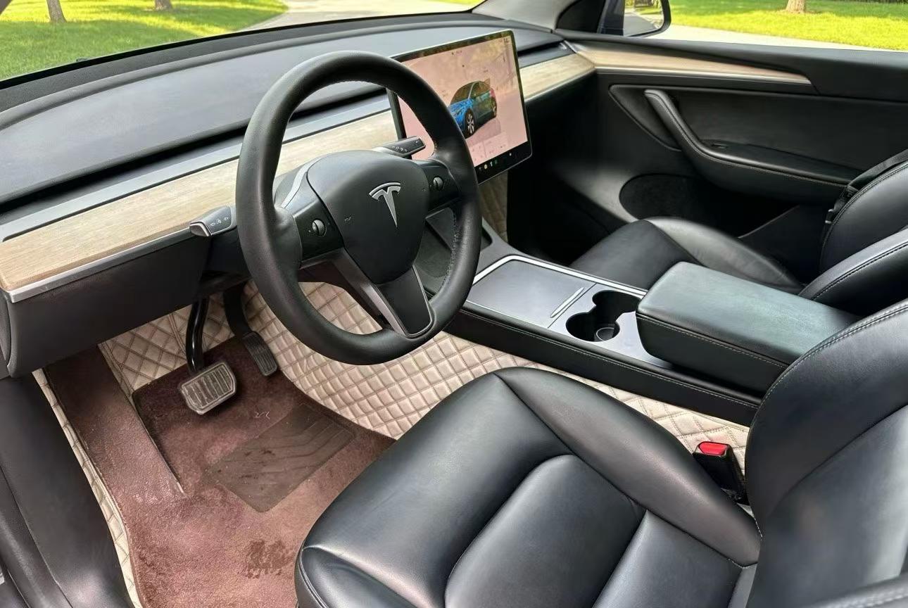 Tesla Model Y 2023 car image #8