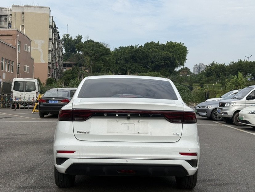 GEELY Emgrand 2023 car image #6