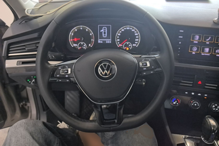 Volkswagen Bora 2021 car image #11