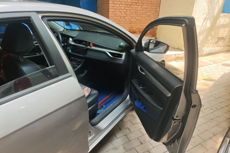 GEELY Emgrand 2020 #23 GEELY Emgrand 2020 car image #23