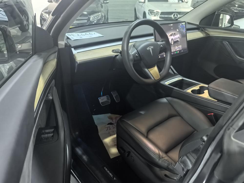 Tesla Model Y 2022 #12 Tesla Model Y 2022 car image #12