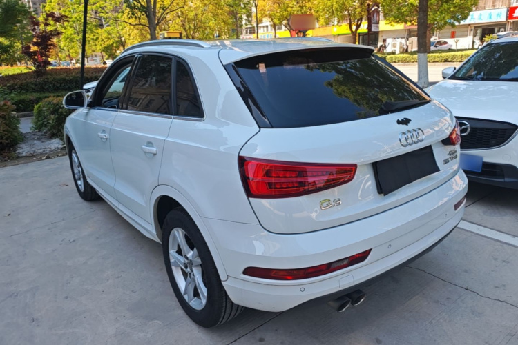 Audi Q3 2019 car image #5