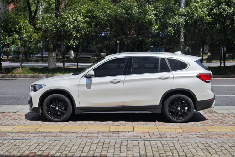 BMW X1 2021 #4 BMW X1 2021 car image #4
