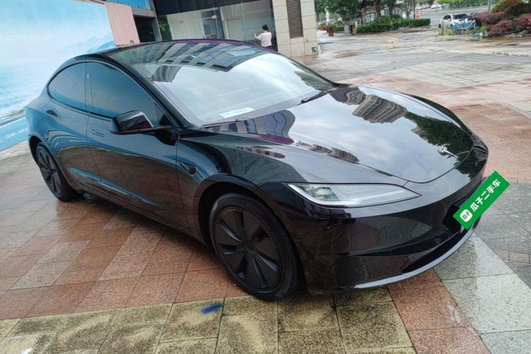 Tesla Model 3 2023 car image #6