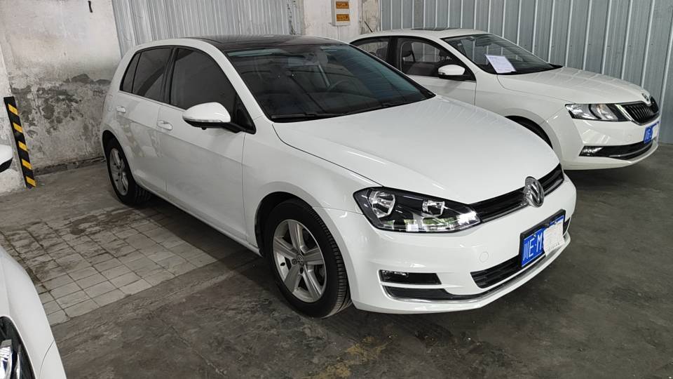 Volkswagen Golf 2014 car image #3