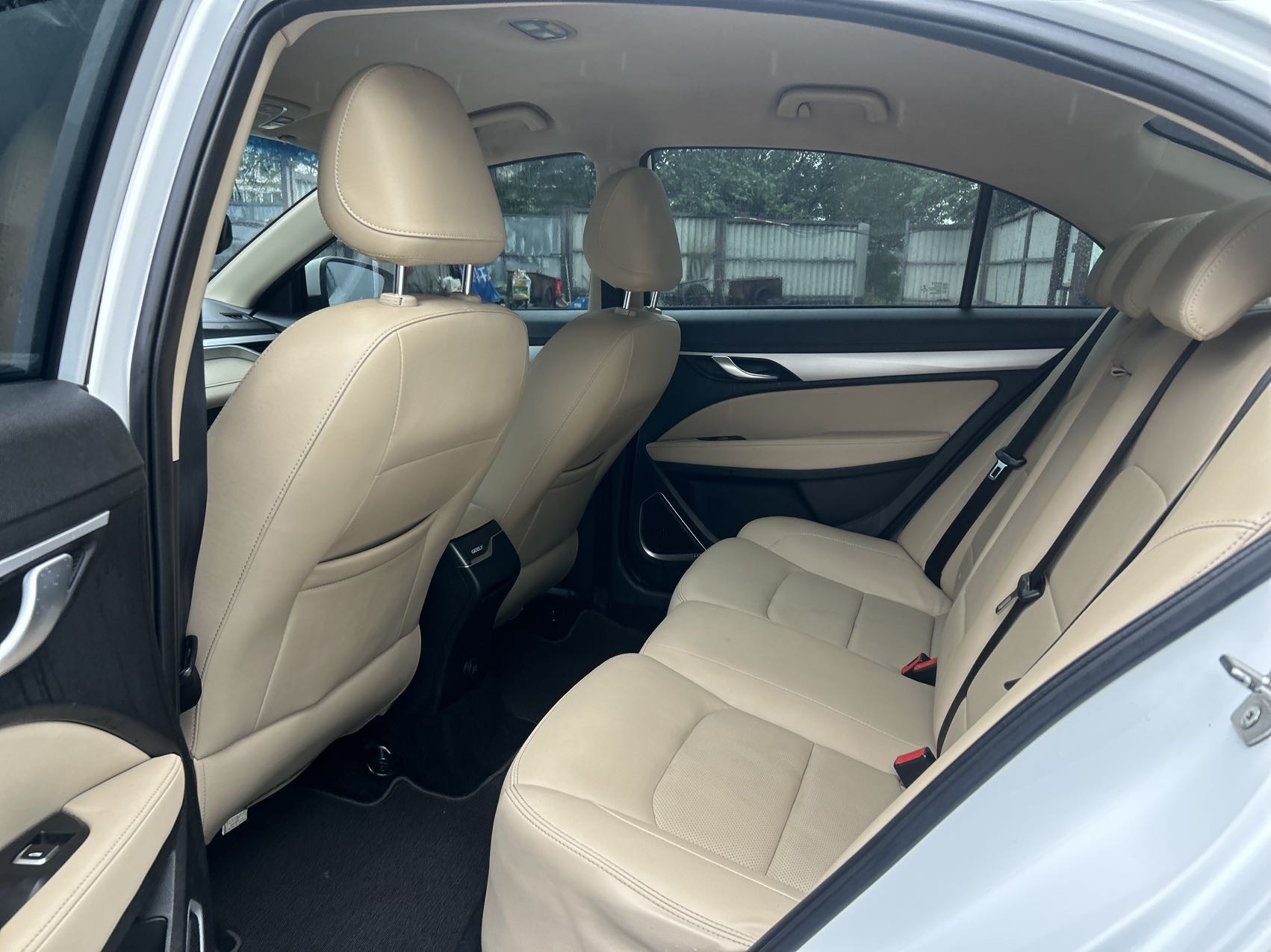 GEELY Emgrand 2018 car image #3