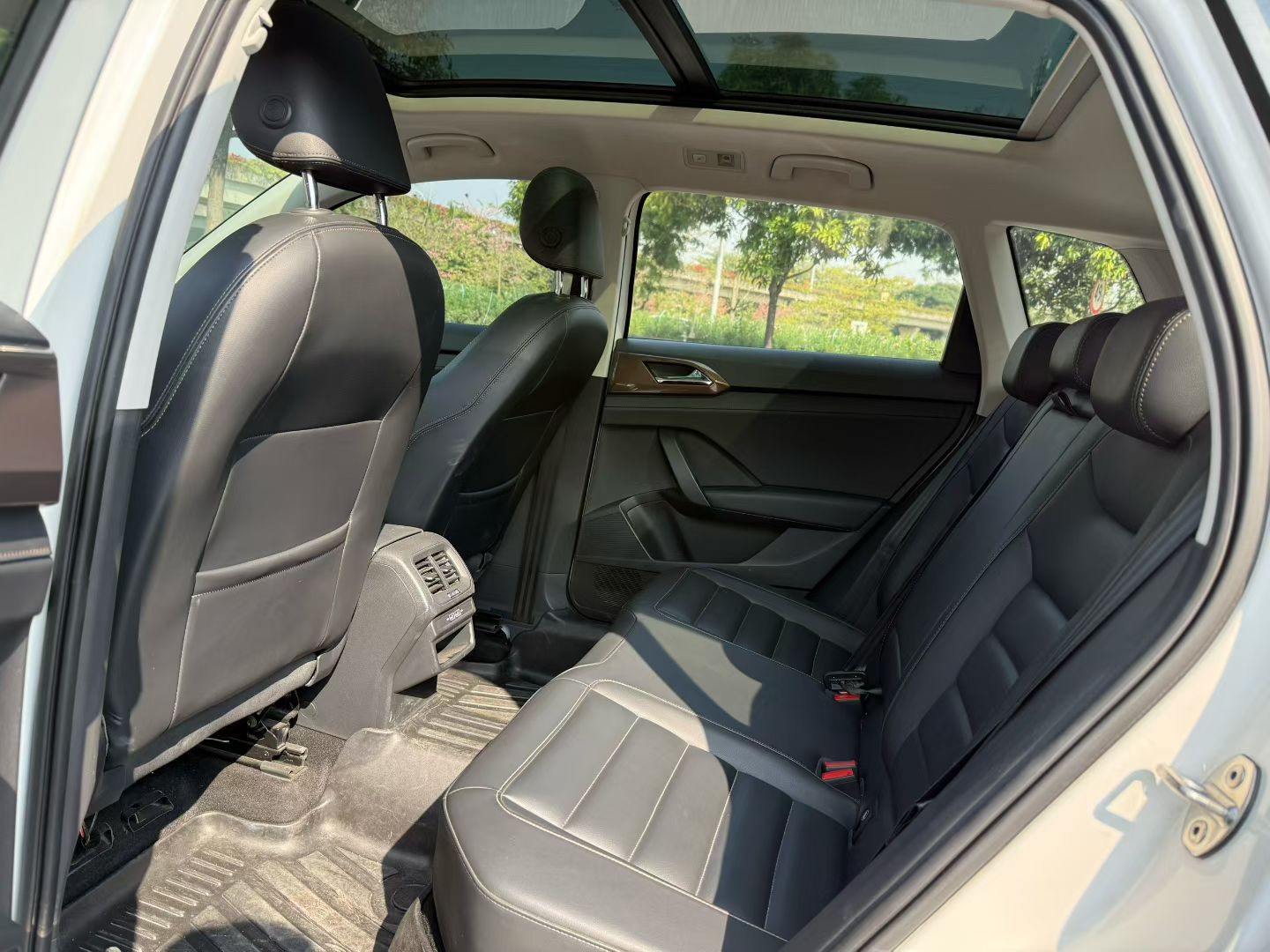 Volkswagen Tharu 2020 car image #5