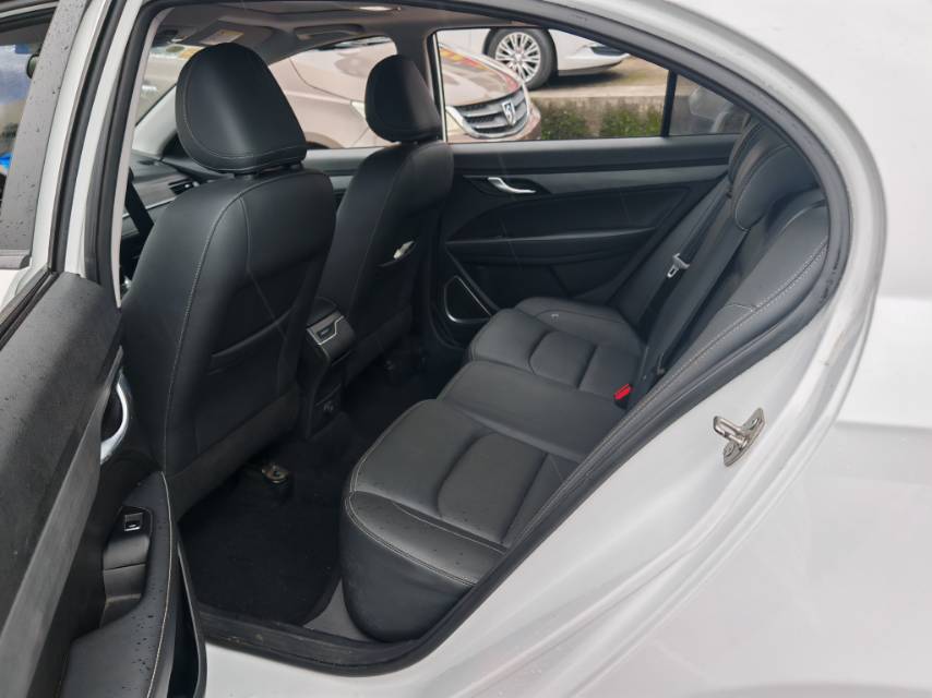 GEELY Emgrand 2021 #7 GEELY Emgrand 2021 car image #7