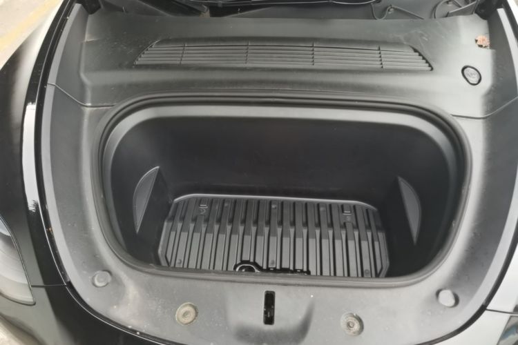 Tesla Model Y 2023 #20 Tesla Model Y 2023 car image #20