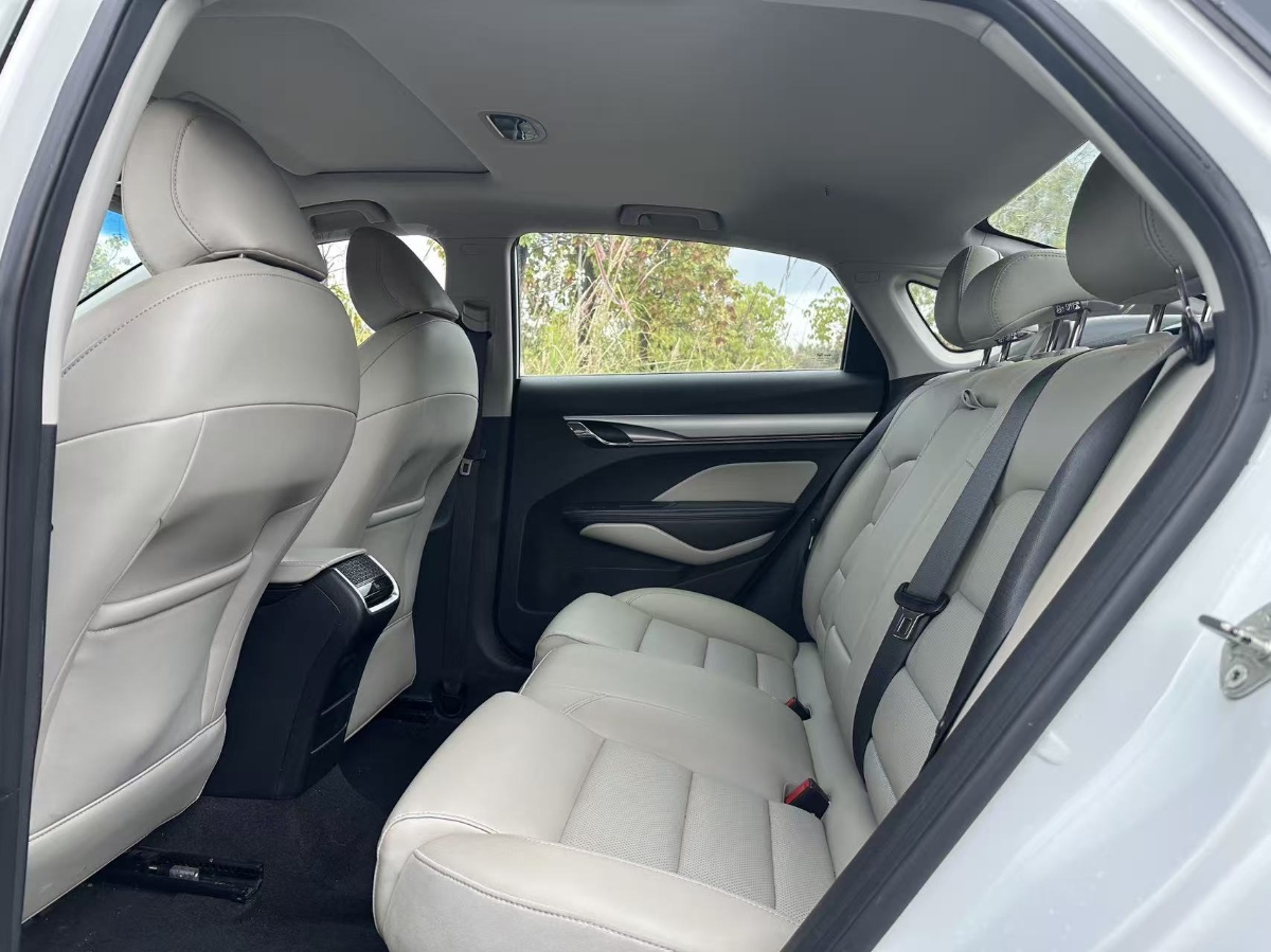 GEELY Binray 2019 car image #5