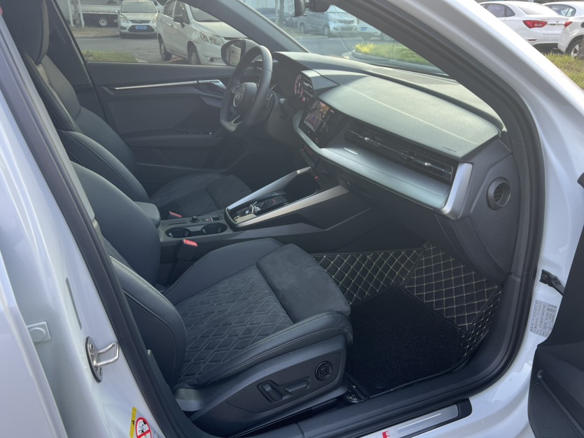 Audi A3 2022 immagine di auto #9