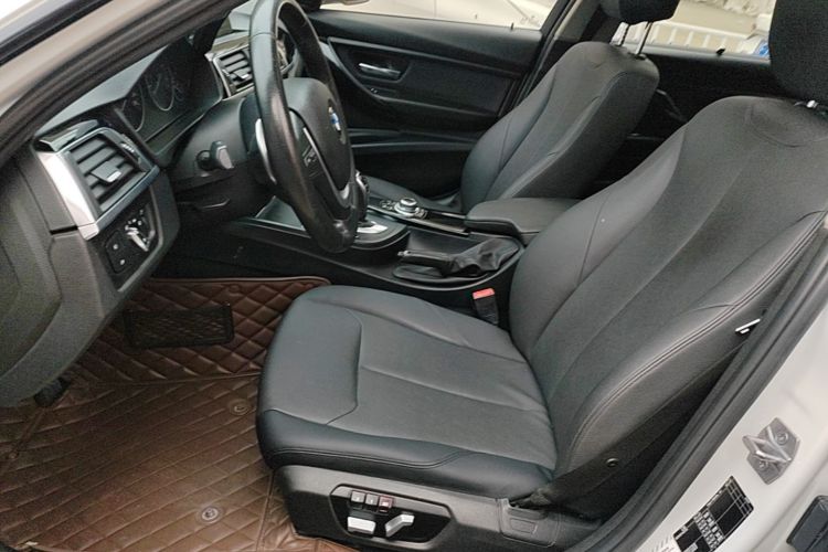 BMW 3 Series 2017 imagen de coche #17