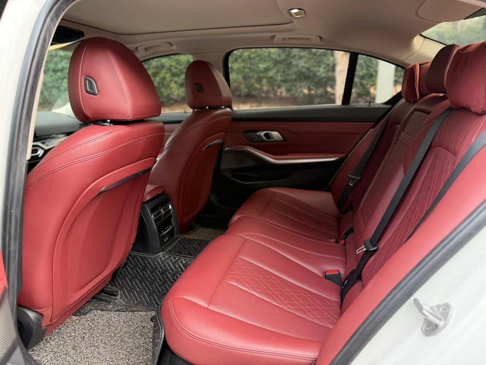 BMW 3 Series 2022 imagem de carro #9