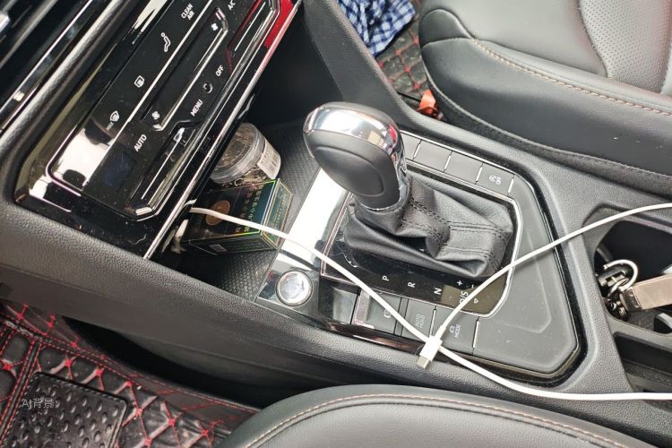 Volkswagen Tharu 2023 car image #16