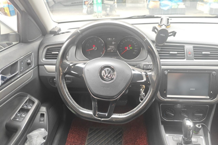 Volkswagen Lavida 2016 car image #11