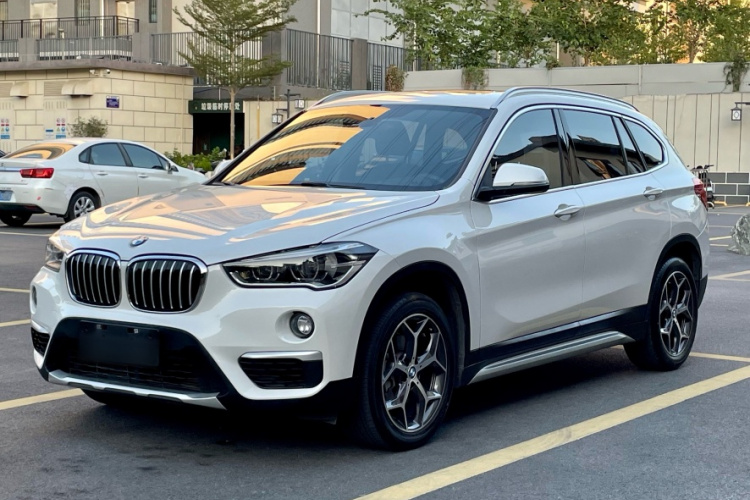 BMW X1 2019 #2 BMW X1 2019 car image #2