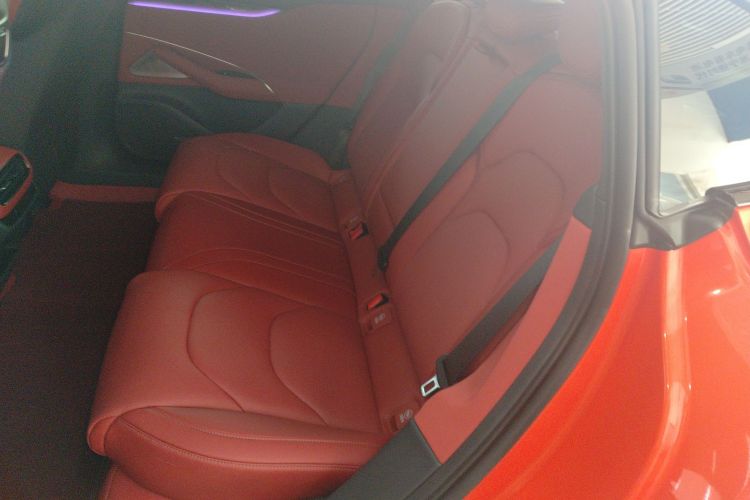 MI SU7 2024 image de voiture #17