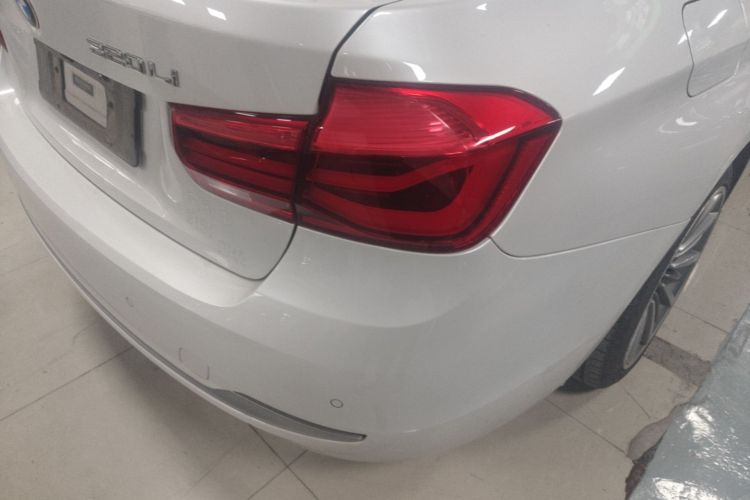 BMW 3 Series 2019 #8 BMW 3 Series 2019 car image #8