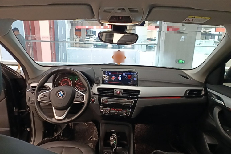 BMW X1 2017 #10 BMW X1 2017 car image #10