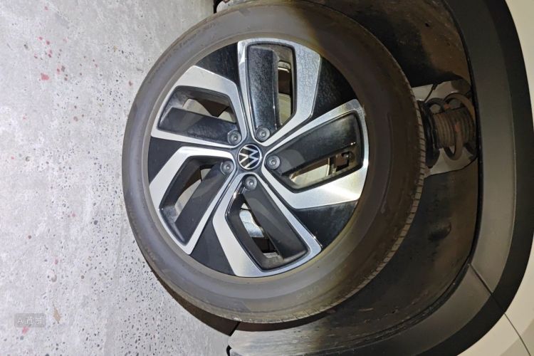 Volkswagen Tharu 2024 immagine di auto #9