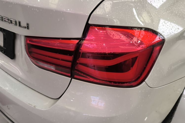 BMW 3 Series 2017 #8 BMW 3 Series 2017 car image #8