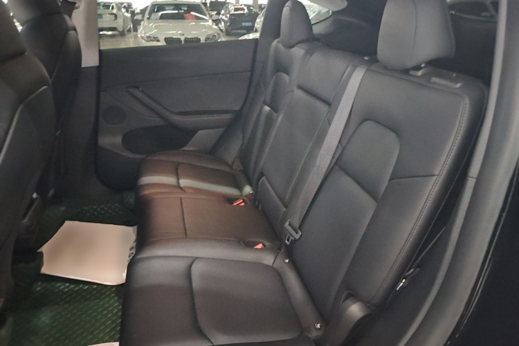 Tesla Model Y 2023 #17 Tesla Model Y 2023 car image #17