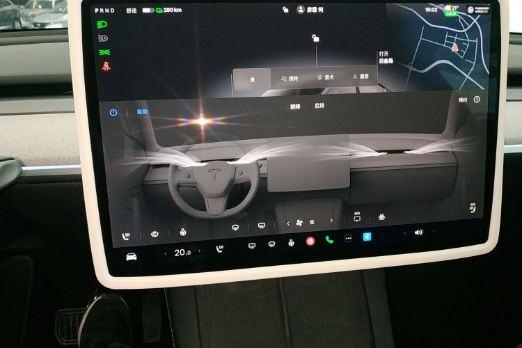 Tesla Model Y 2025 #13 Tesla Model Y 2025 car image #13