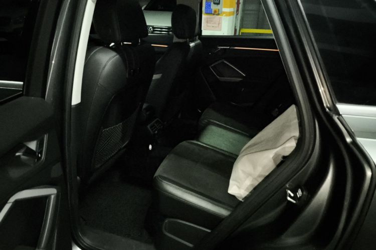 Audi Q3 2019 #10 Audi Q3 2019 car image #10
