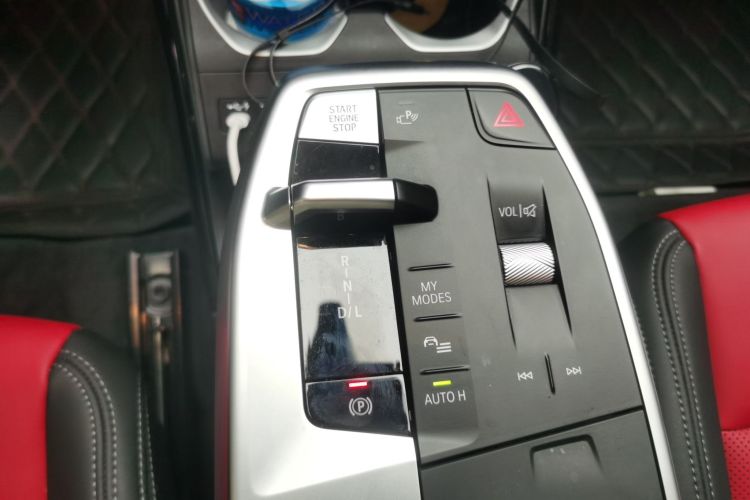 BMW X1 2024 car image #14