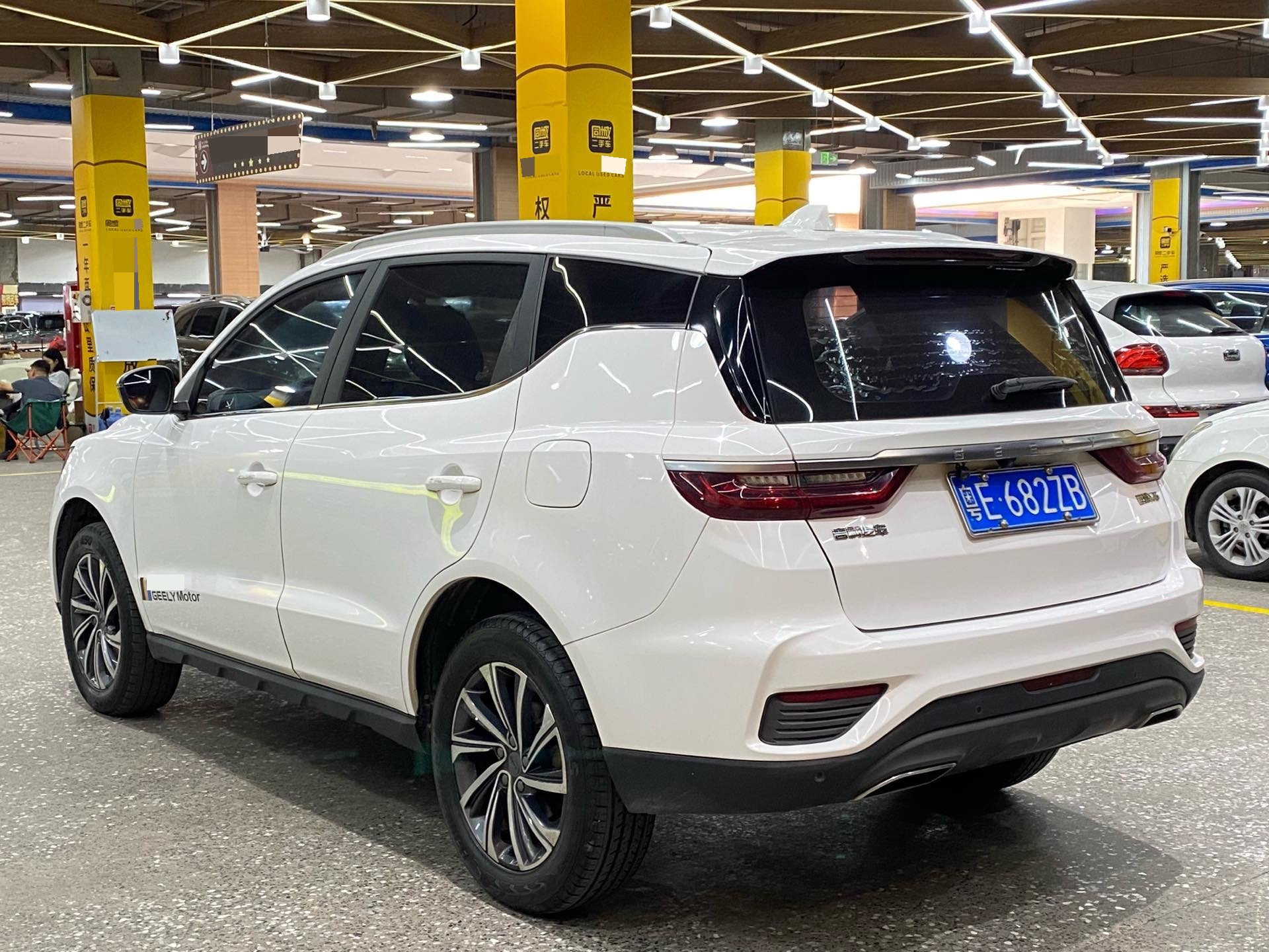GEELY Vision X6 2020 car image #17
