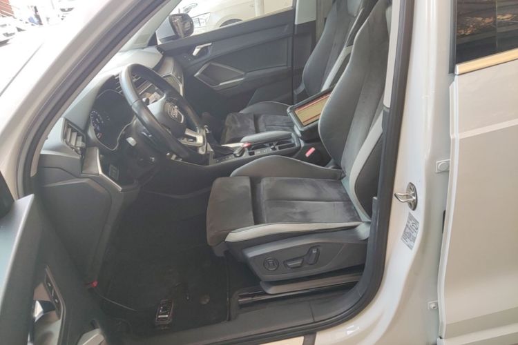 Audi Q3 2019 #15 Audi Q3 2019 car image #15