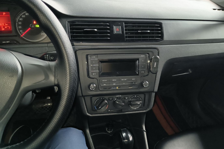 Volkswagen Santana 2021 car image #10