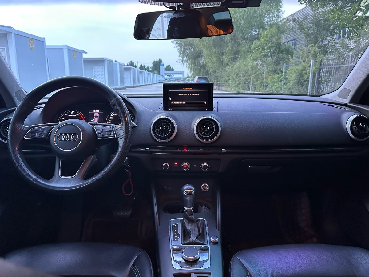 Audi A3 2019 immagine di auto #7