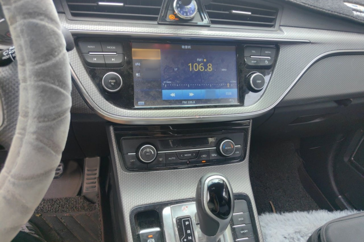 GEELY Emgrand GS 2017 car image #17